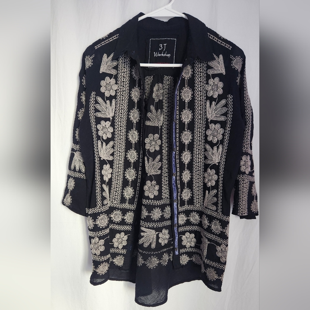 Johnny Was 3J Workshop Black Embroidered Tunic, XS